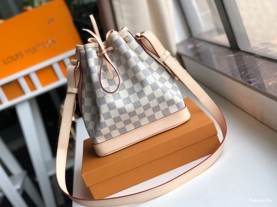 BB LOUIS VUITTON NOE 0429
